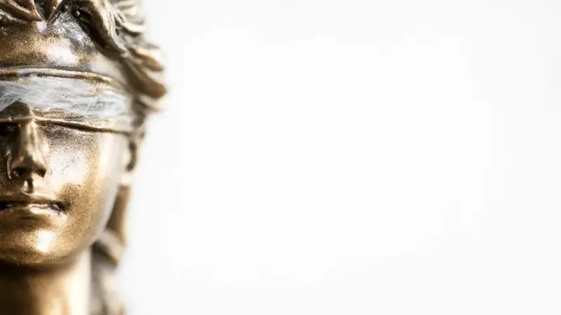 Skuteczność reklamy adwokata online