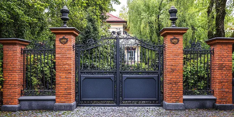 Wer montiert Zäune?